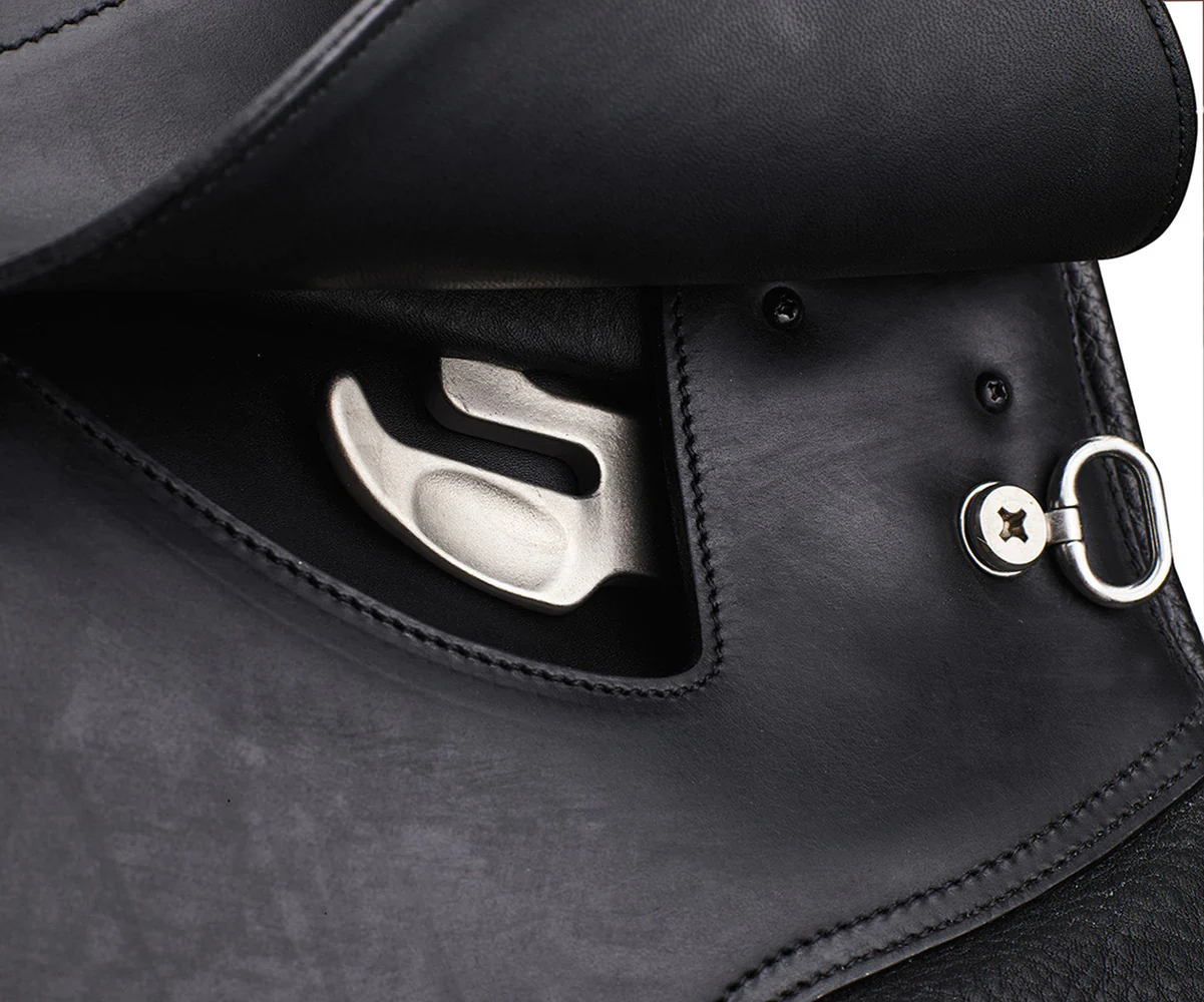 Arena WIDE Dressage Saddle - Image 5